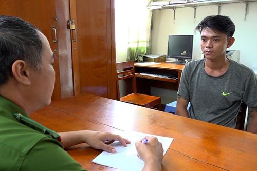 Nam thanh niên say xỉn xách súng đến tìm người yêu cũ, bắn hai phát chỉ thiên