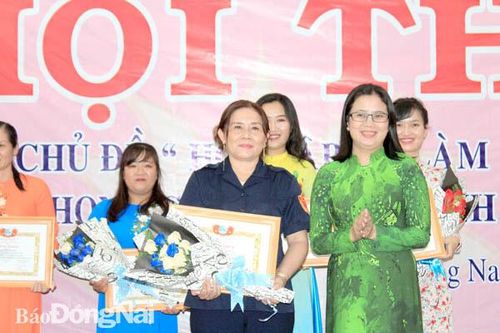 Nhân lên những tấm gương học và làm theo Bác