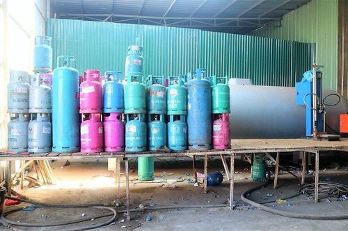 Phát hiện một xưởng sang chiết nạp gas trái phép quy mô lớn ở Hải Phòng