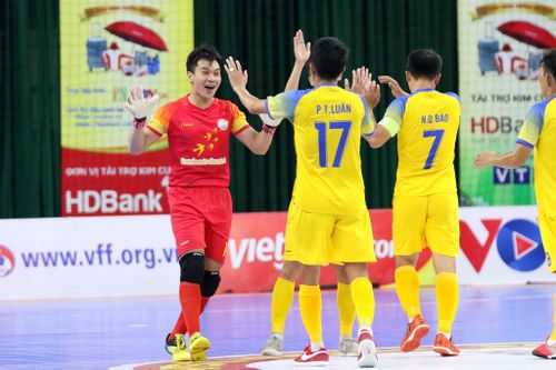 Lượt 14 giải Futsal HDBank 2020: Hai đội bóng Khánh Hòa thắng đậm