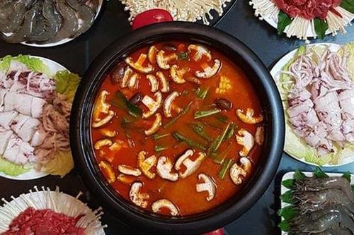 Mẹ Việt ở Ba Lan chỉ cách làm nước lẩu Thái ngon đẹp mà lại không cay hút ngàn like MXH