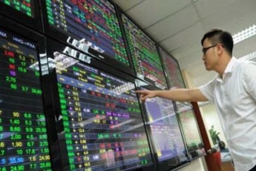 Ngân hàng cấp tập lên sàn