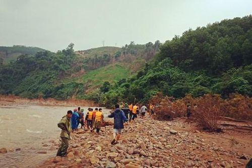 Quảng Bình: Tìm thấy thi thể người phụ nữ dân tộc Chứt bị lũ cuốn trôi 20 km