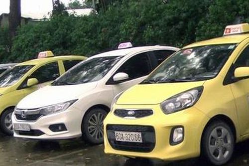 Tạm giữ 7 tài xế taxi đánh đồng nghiệp
