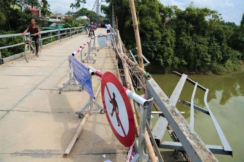Nguy cơ mất an toàn từ những cây cầu 'già' ở Nghệ An