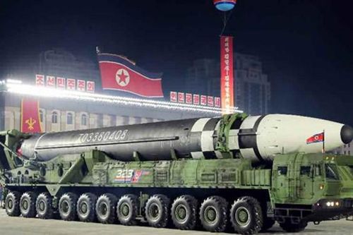 Triều Tiên 'khoe' ICBM, thế giới dậy sóng