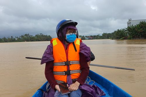 Sinh hoạt của người dân vùng lũ Đà Nẵng