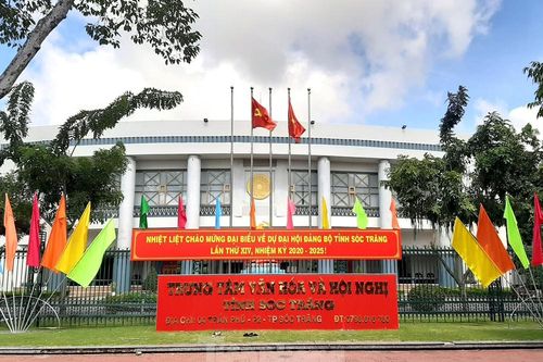 Sóc Trăng rực rỡ cờ hoa chào mừng Đại hội Đảng bộ