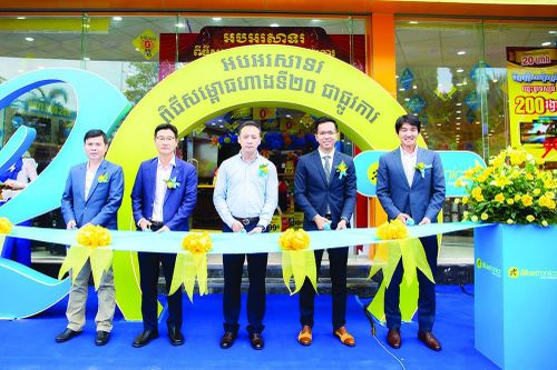Số lượng shop gấp 3 lần đối thủ lớn nhất ở 'xuất ngoại' thần tốc như Điện máy Xanh