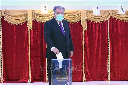 Đương kim Tổng thống Tajikistan Imomali Rakhmon tái đắc cử nhiệm kỳ thứ 5