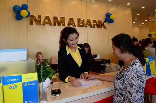 Ngân hàng 'bứt tốc' lên sàn trước giờ G