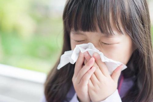 Dấu hiệu viêm màng não nhưng cha mẹ hay nhầm với cảm lạnh khiến con tổn thương não nặng