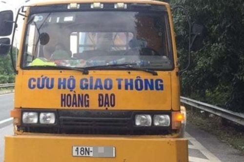 Đi ngược chiều trên cao tốc, một tài xế bị tước bằng lái 6 tháng và phạt 17 triệu đồng