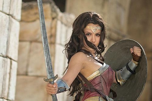 Cùng ngắm loạt ảnh cosplay xinh đẹp mà đầy khí chất về Wonder Woman