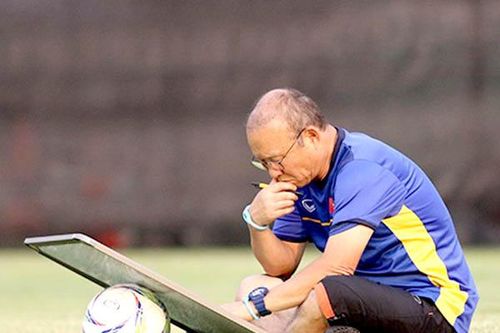 Đội tuyển Việt Nam từ thế chủ động thành bị động