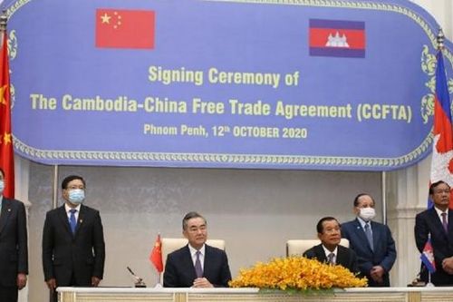 Trung Quốc cam kết cấp vaccine COVID-19, ký FTA với Campuchia