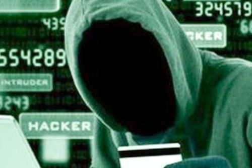 Nhân viên ngân hàng Eximbank 'tinh ý', bà lão thoát cú lừa chuyển gần 200 triệu đồng