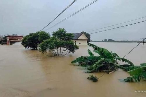 18 người thiệt mạng thương tâm do mưa lũ ở miền Trung