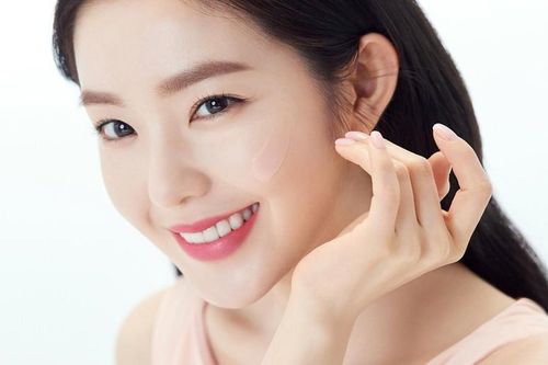 Nhìn những hành động này, netizen gọi Irene (Red Velvet) là 'cô tiên quốc dân' cũng đúng