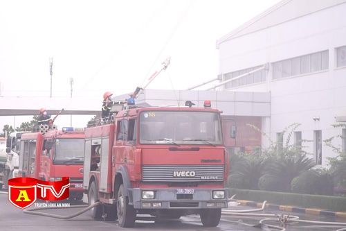 Diễn tập phương án chữa cháy tại Khu công nghiệp Nội Bài