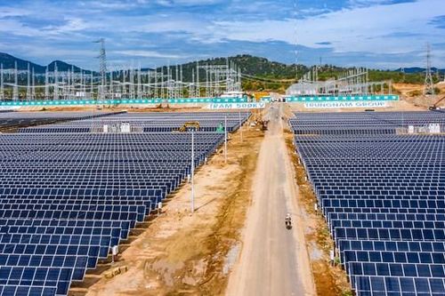 Khánh thành dự án điện mặt trời lớn nhất Đông Nam Á