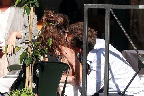 Dominic West lộ ảnh ngoại tình với Lily James