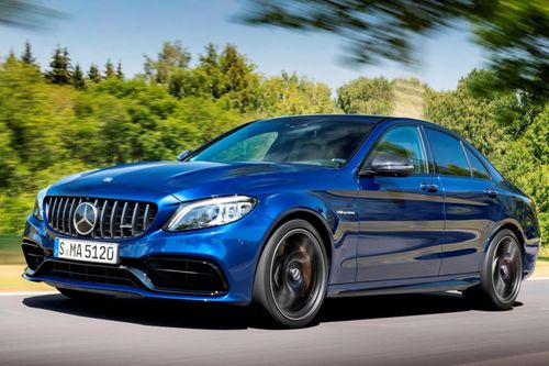 Mercedes hé lộ thêm thông tin về AMG C63 2022