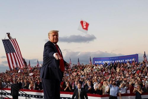Bác sĩ: Ông Trump xét nghiệm âm tính trong vài ngày liên tiếp