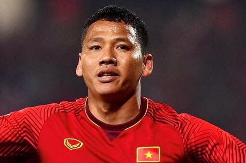 Các cầu thủ Việt Nam chung tay ủng hộ người dân miền Trung