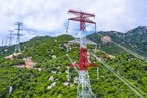 Khánh thành trạm biến áp, đường dây truyền tải 500kV và nhà máy điện mặt trời 450MW do tư nhân đầu tư
