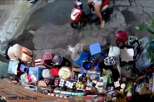 Diễn biến mới vụ người phụ nữ chở trẻ con đi trộm tiền ở quận 3