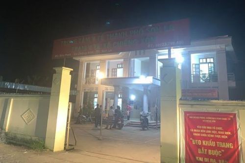 Bé hơn 2 tháng tuổi tử vong sau khi tiêm vắc xin 5 trong 1