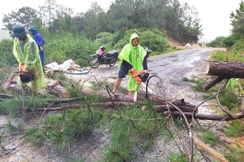 Kon Tum: Trung úy biên phòng bị nước lũ cuốn