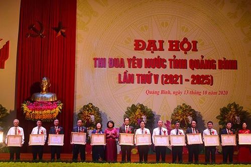 Phó Chủ tịch nước dự Đại hội Thi đua yêu nước tỉnh Quảng Bình