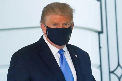 Bác sĩ nói ông Trump âm tính với virus corona 'nhiều ngày liền'