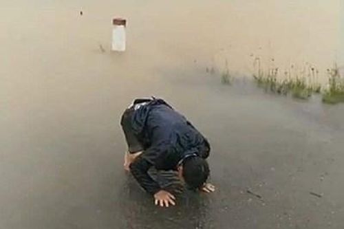 Xót xa hoàn cảnh đáng thương của sản phụ bị lũ dữ cuốn trôi