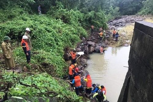 Đà Nẵng: Tìm thấy thi thể nạn nhân bị lũ cuốn ở huyện Hòa Vang