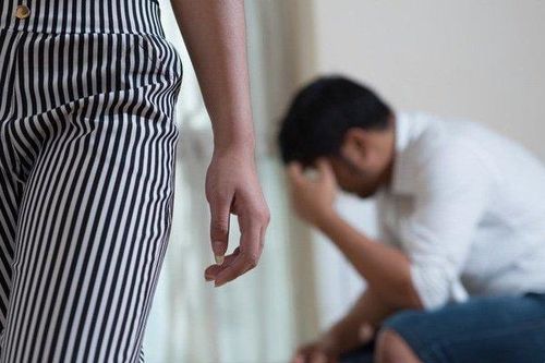 Làm thế nào để ly hôn khi vợ không chịu ký đơn ly hôn?