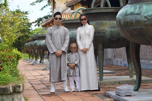 Gia đình Quốc Nghiệp – Ngọc Mai chia sẻ khoảnh khắc tại Huế, kêu gọi cộng đồng hướng về miền Trung