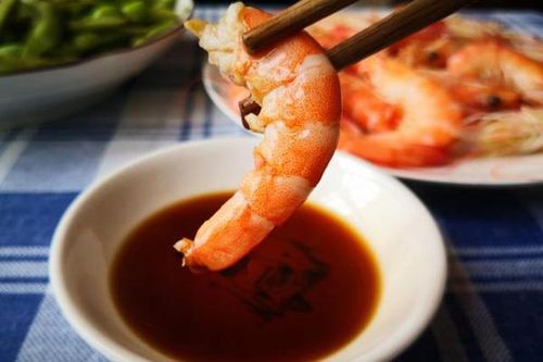 Luộc tôm, cứ 10 người thì 9 người dùng sai nước bảo sao tôm không thơm, mềm