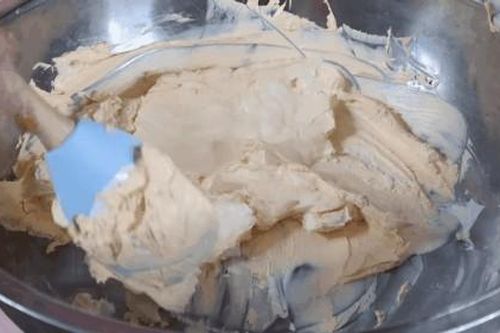 Trót tin vào kem trộn làm trắng da trôi nổi: Tiền mất tật mang!