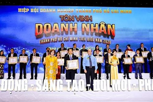 Doanh nhân Việt Nam: Gan góc, linh hoạt vượt thử thách