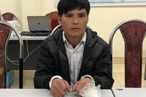 'Ship' 1 bánh heroin giá 4 triệu đồng
