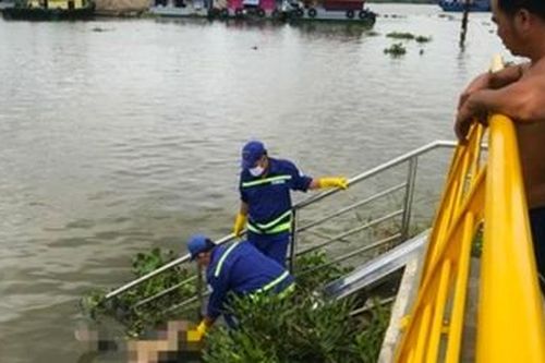 Sà lan 'đụng' trúng thi thể trôi trên sông Sài Gòn