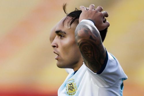 Martinez bỏ lỡ cơ hội sau pha chọc khe của Messi
