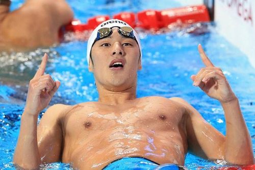 Nhà vô địch thế giới bị cấm thi đấu vì ngoại tình