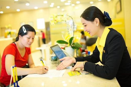 Ngân hàng ồ ạt lên sàn chứng khoán