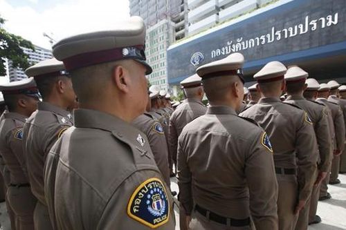 Thái Lan đối phó biểu tình