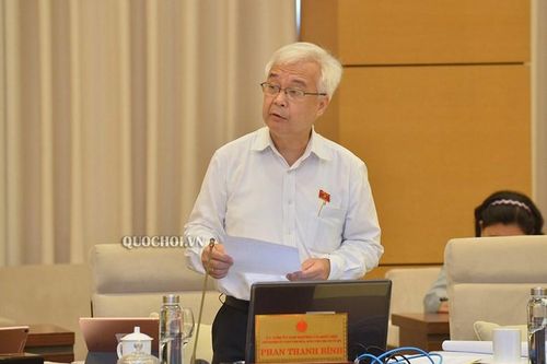 Việc biên soạn sách giáo khoa phải chú ý cân nhắc ngôn từ để cho học sinh cả 3 miền đều hiểu