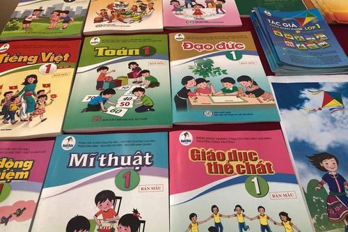 SGK Tiếng Việt 1: NĐT Cánh Diều 'chết đuối vớ được cọc'... kiếm bộn tiền?